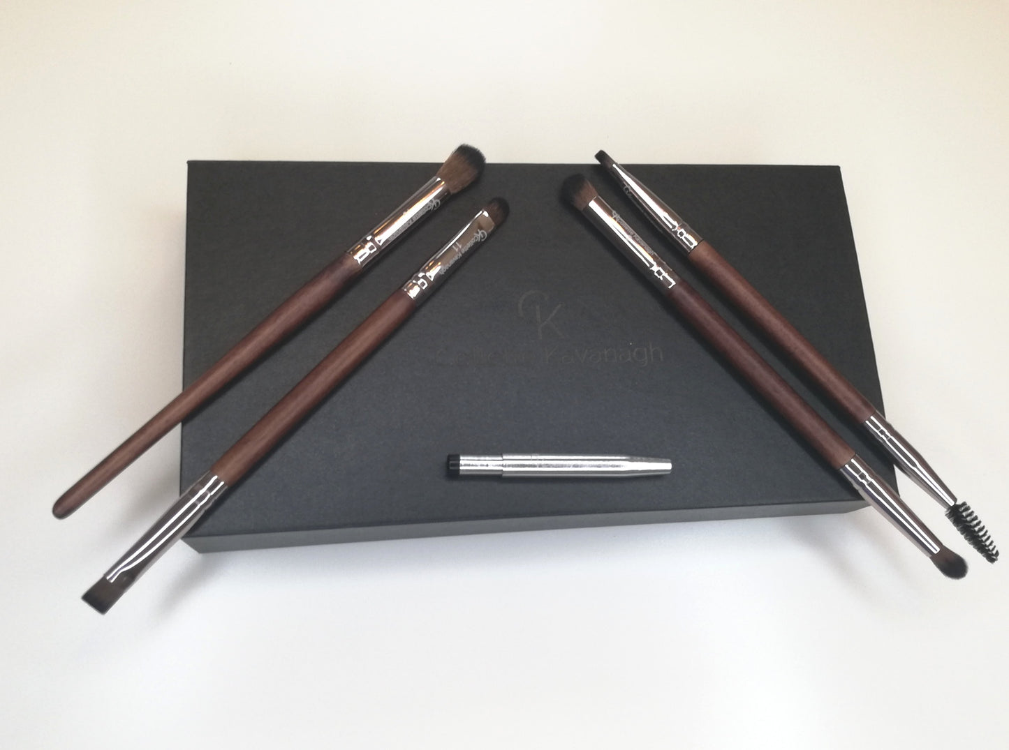The Complete 12 piece Professional MakeUp Brush Set