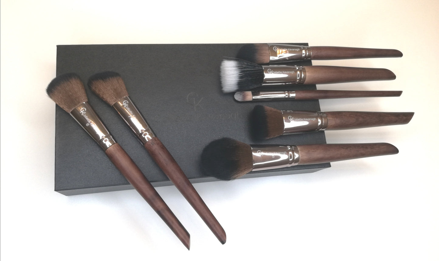 The Complete 12 piece Professional MakeUp Brush Set